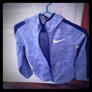 Nike joggingsuit (boys m)